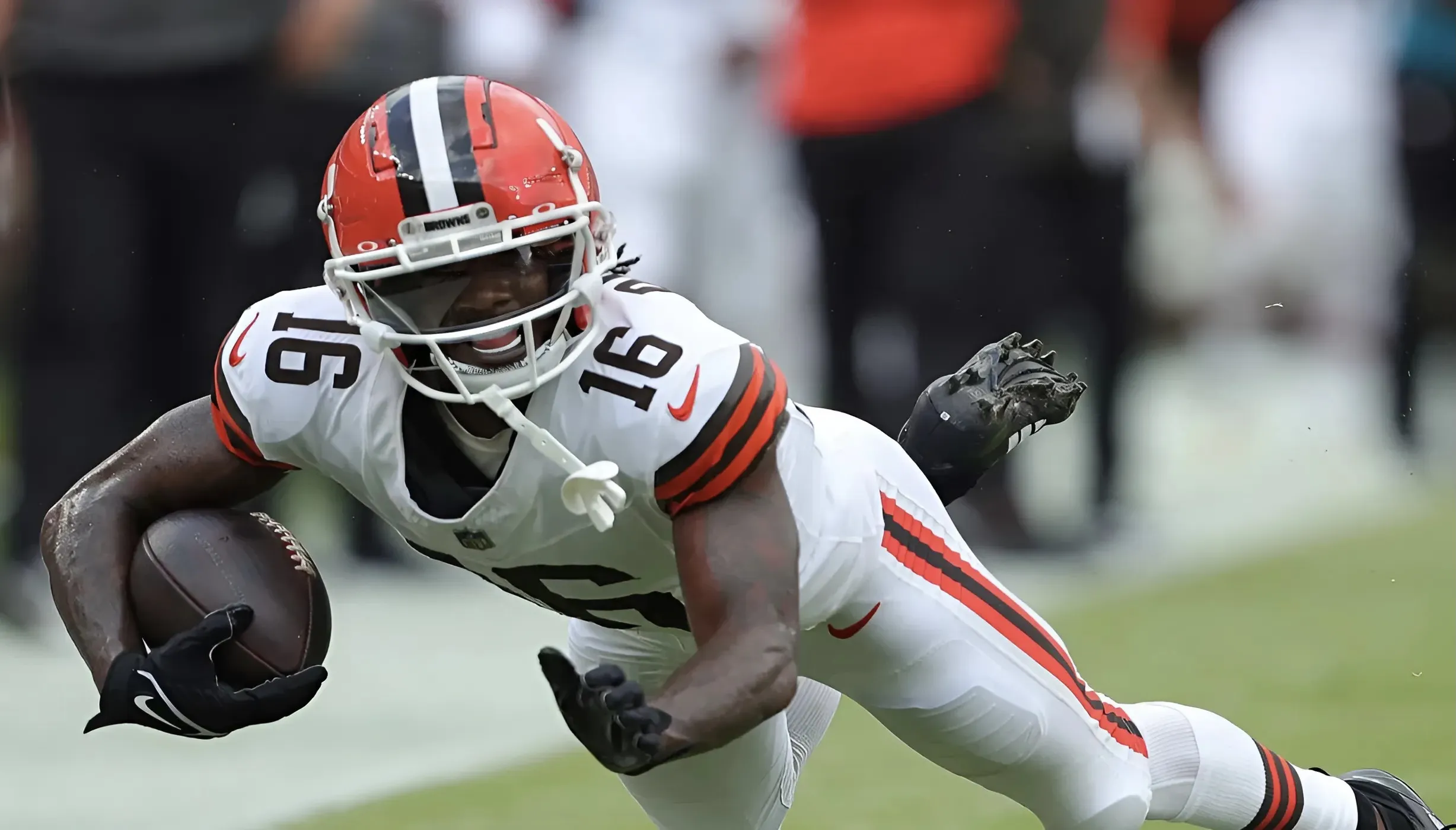 Browns inexplicably waive top performer from season opener