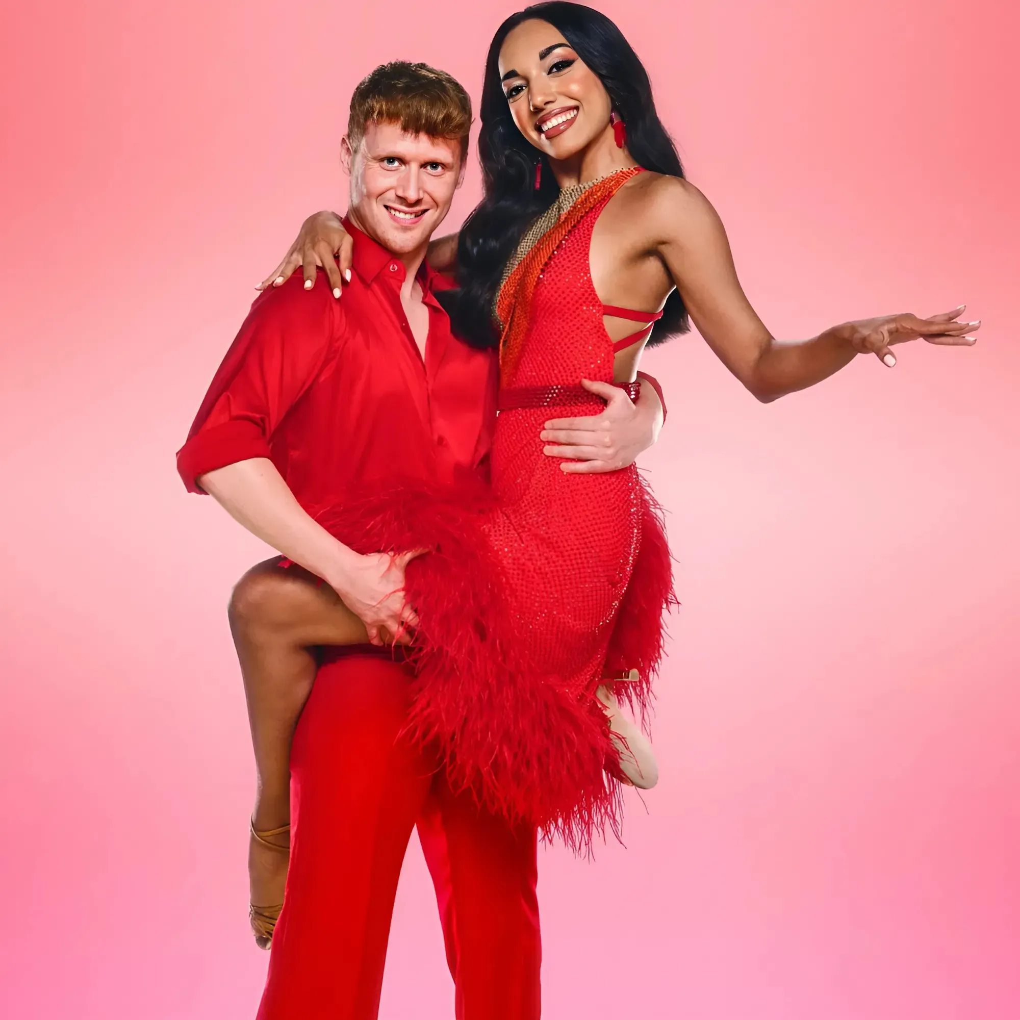 Strictly Come Dancing viewers confused as they spot ‘problem’ with Jamie Borthwick’s pro pairing-suong