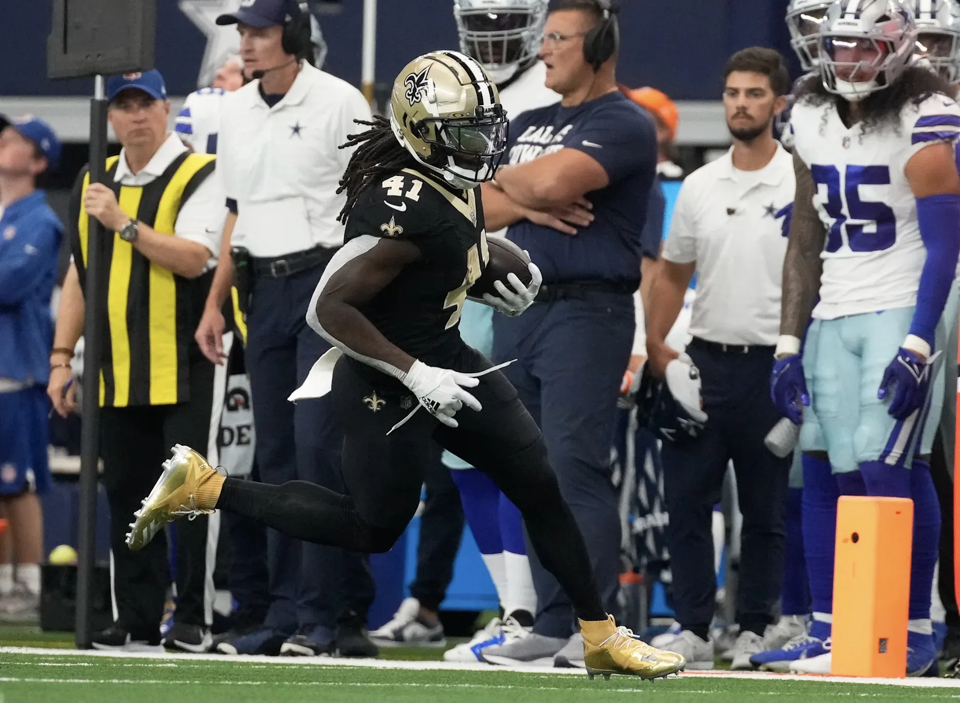 New Orleans Saints Annihilate Dallas Cowboys In Jerry World