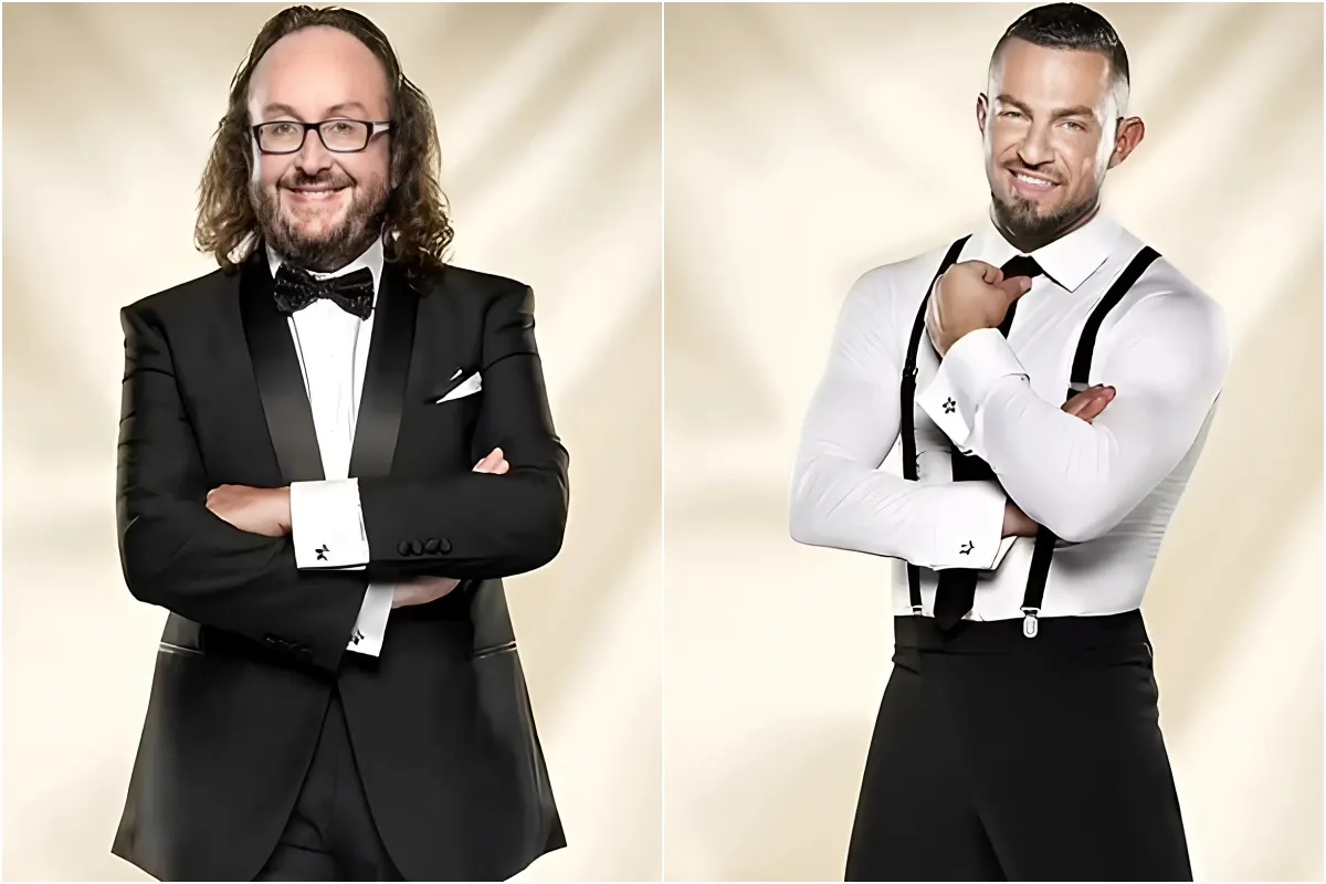 Strictly Come Dancing fans are left in tears after launch episode ends with a tribute to Hairy Biker Dave Myers and dancer Robin Windsor - who both passed away earlier this year liennhi