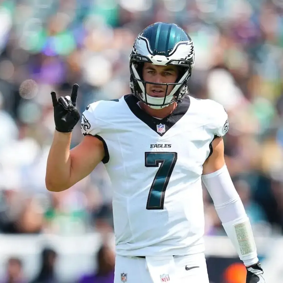 Eagles Could Have Opportunity to Trade QB in Sellers Market