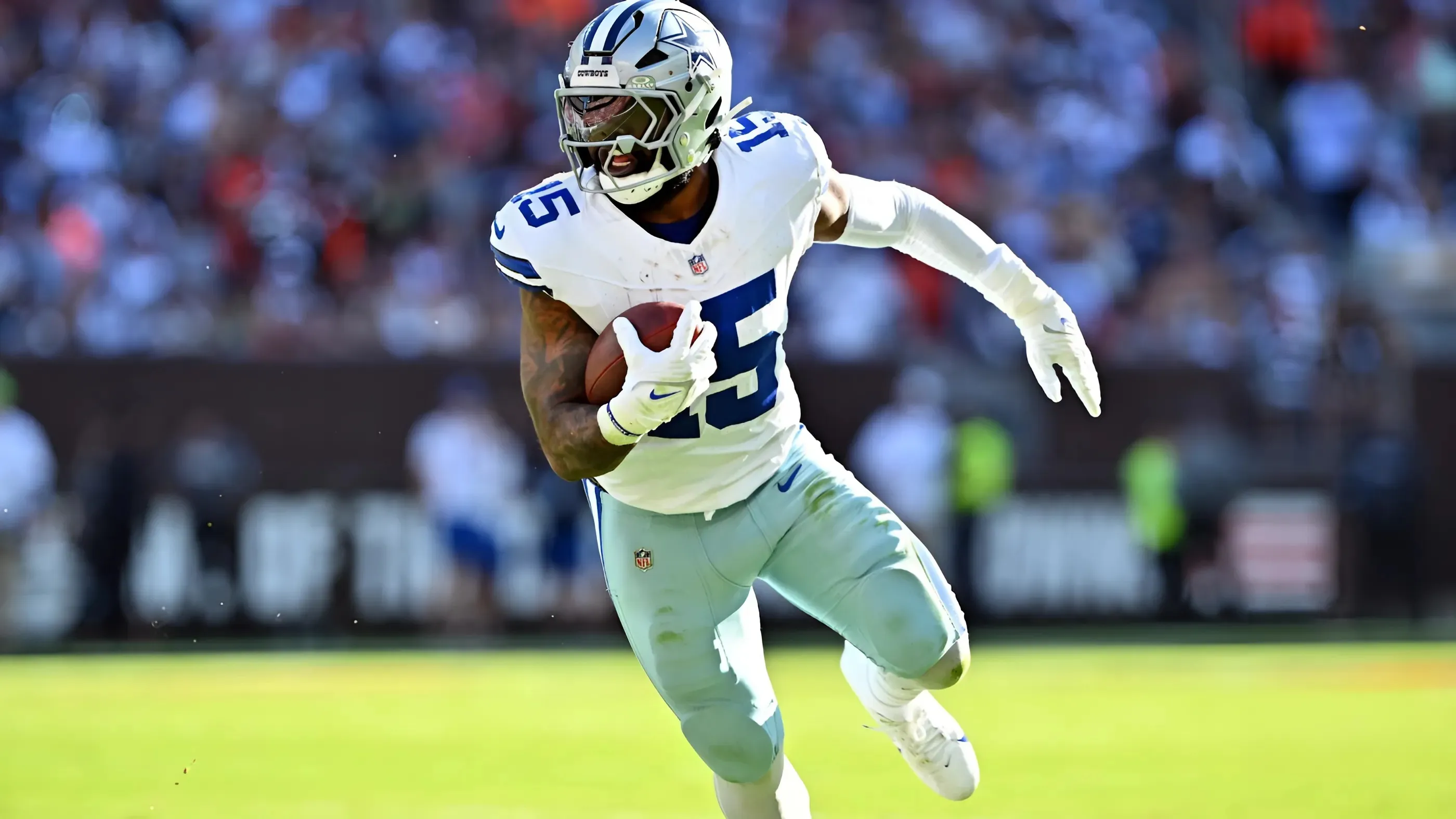 It took Cowboys' Mike McCarthy one game to come to his senses on Ezekiel Elliott