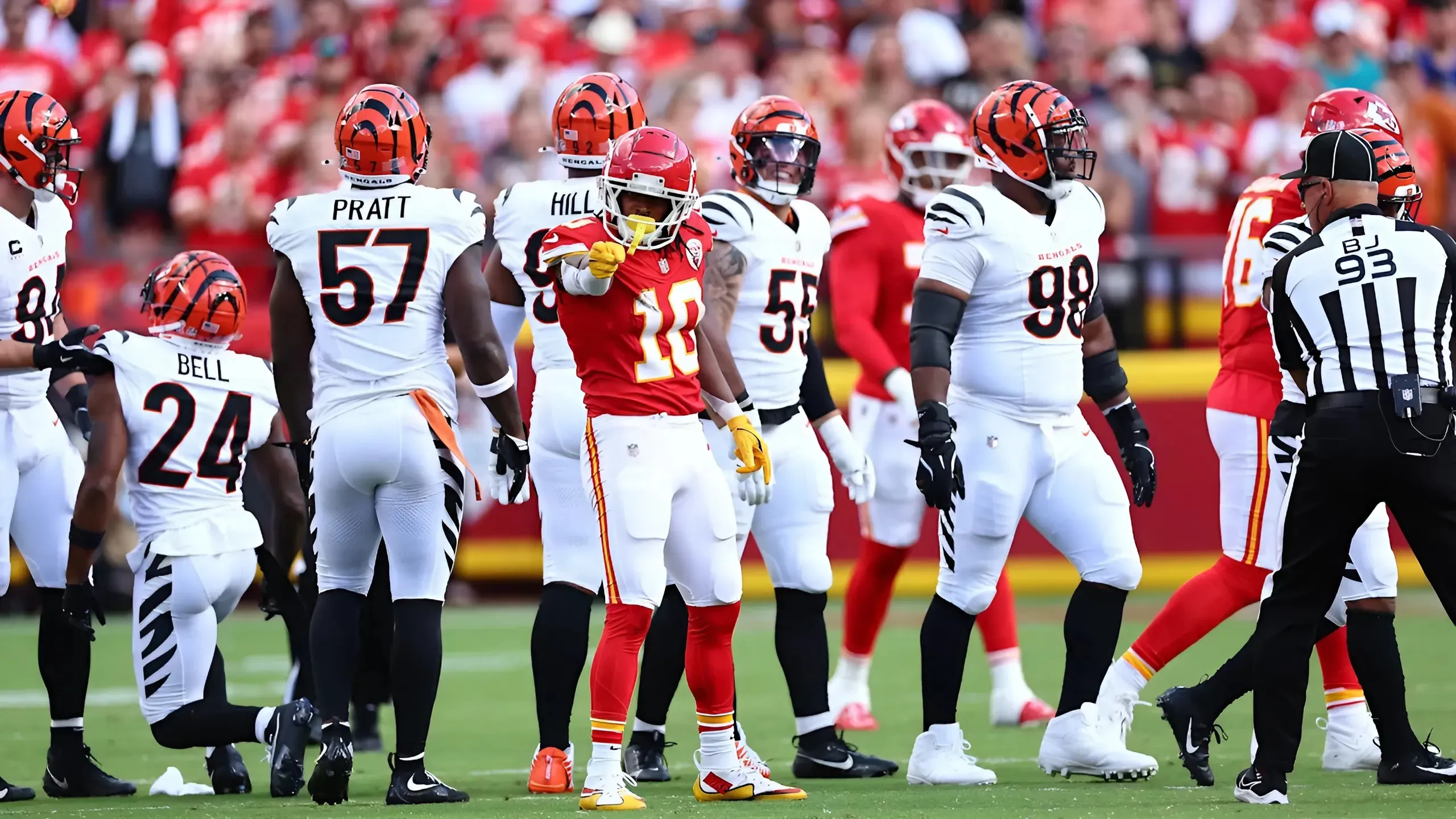 Insider Gives ‘Not-So-Great’ Injury Update on Chiefs RB Isiah Pacheco