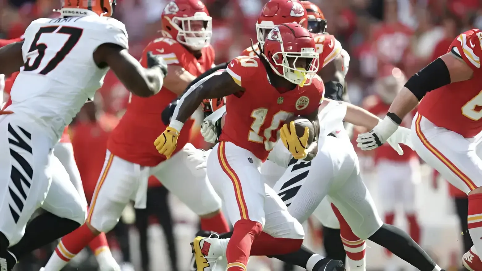 Insider Gives ‘Not-So-Great’ Injury Update on Chiefs RB Isiah Pacheco