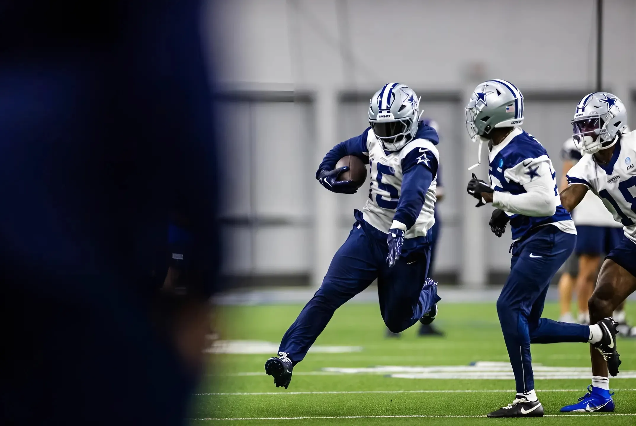 It took Cowboys' Mike McCarthy one game to come to his senses on Ezekiel Elliott