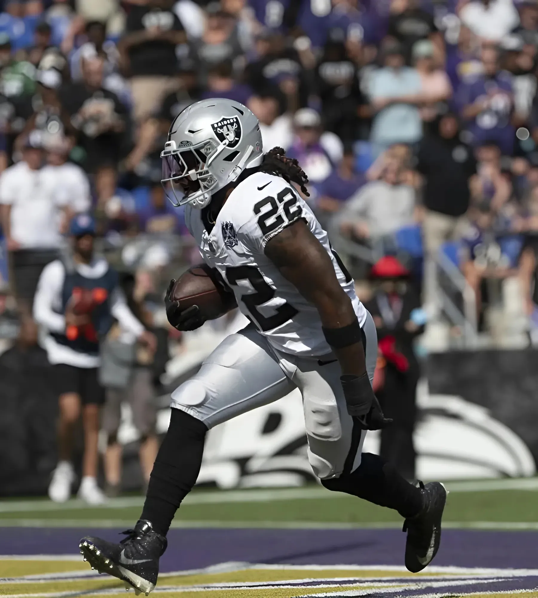 Offense Wakes Up As The Raiders Upset The Ravens 26-23