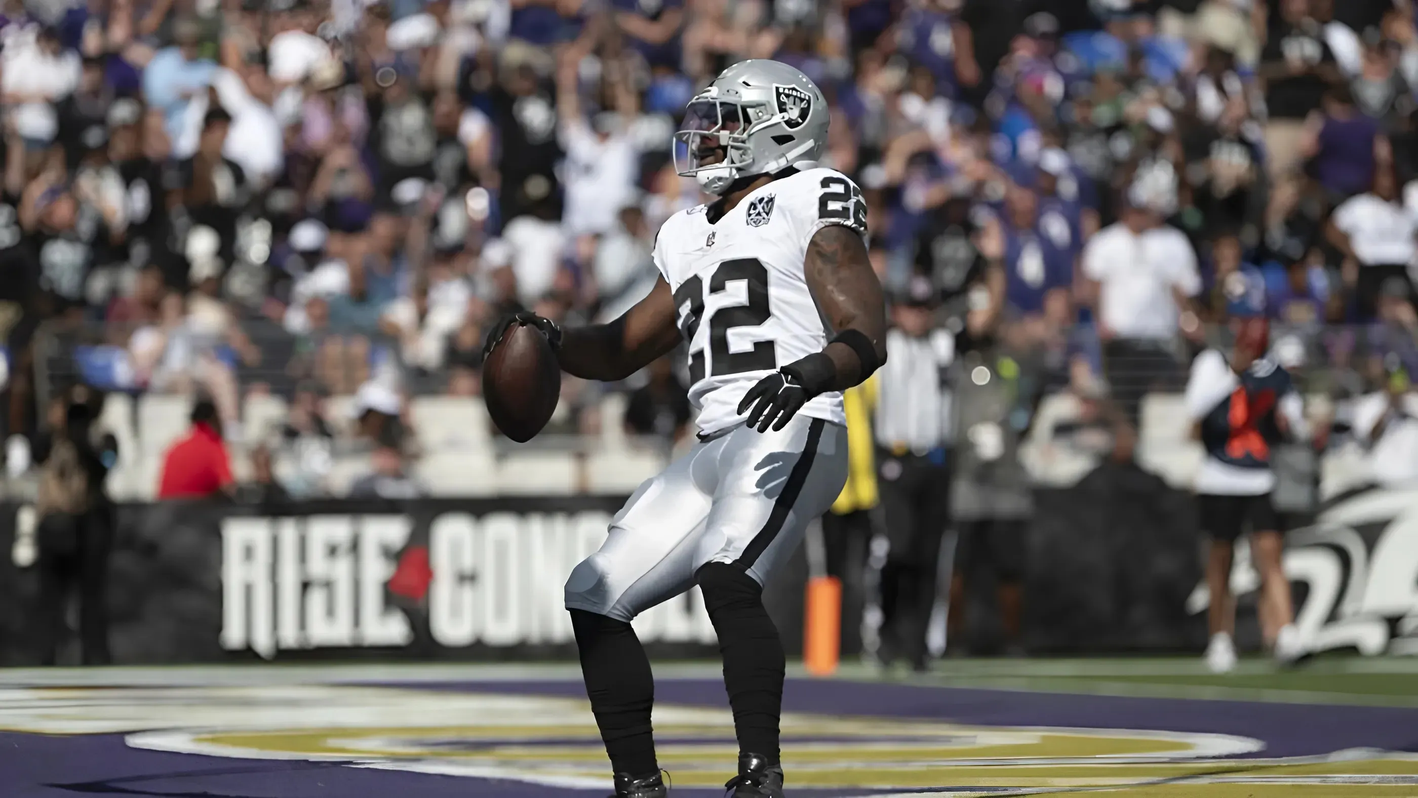 Las Vegas Raiders running back Alexander Mattison just did what only Marshawn Lynch has since 2018