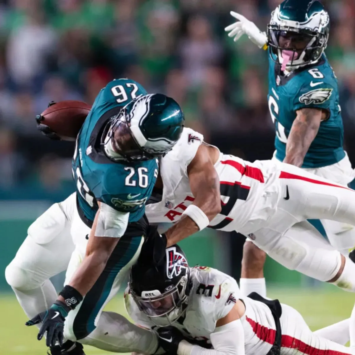 Saquon Barkley reacts to costly dropped pass in Eagles' 22-21 MNF loss to Falcons