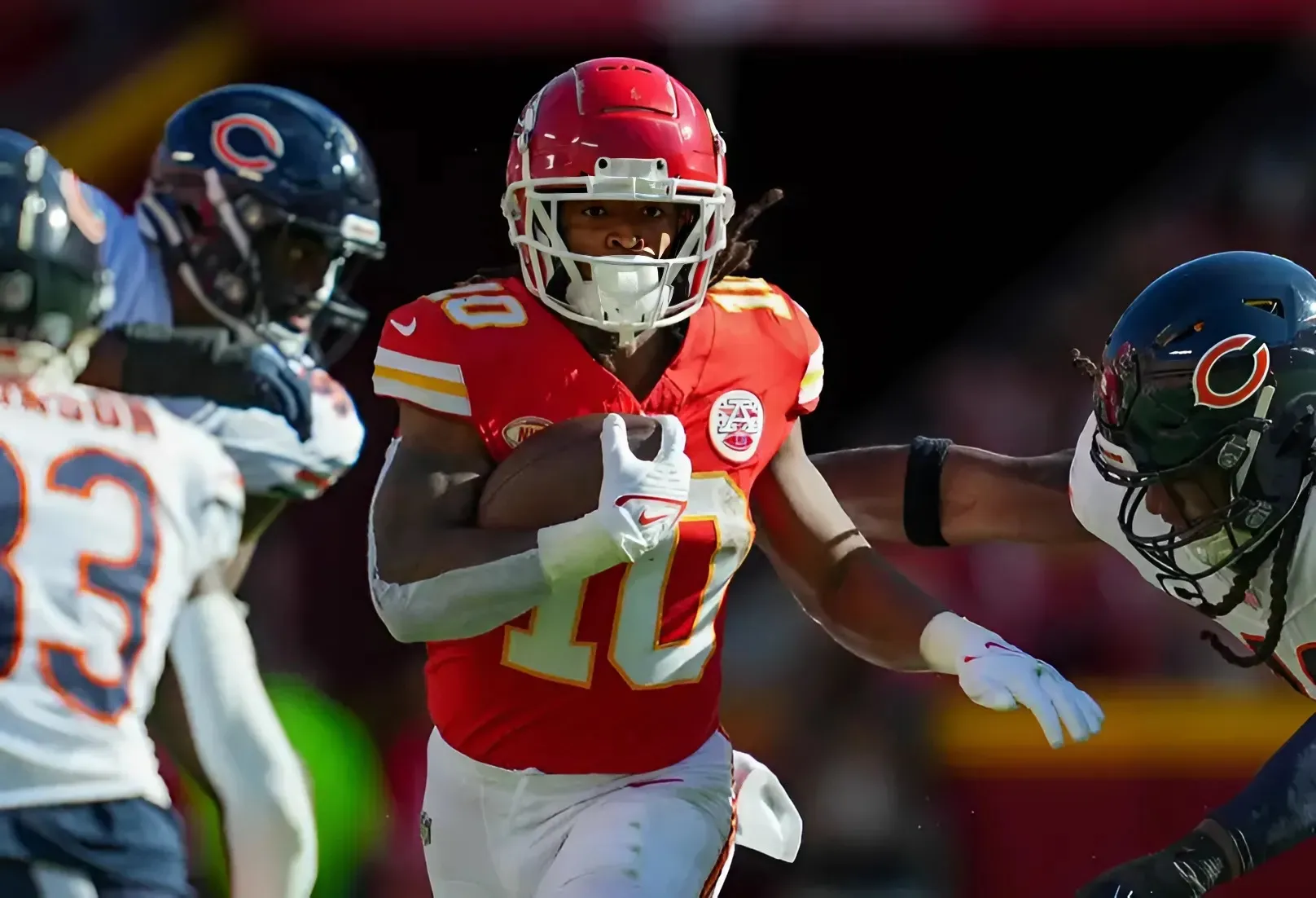 Kansas City Chiefs Urged to Sign Son of NFL Legend Following Isiah Pacheco Injury in Week 2