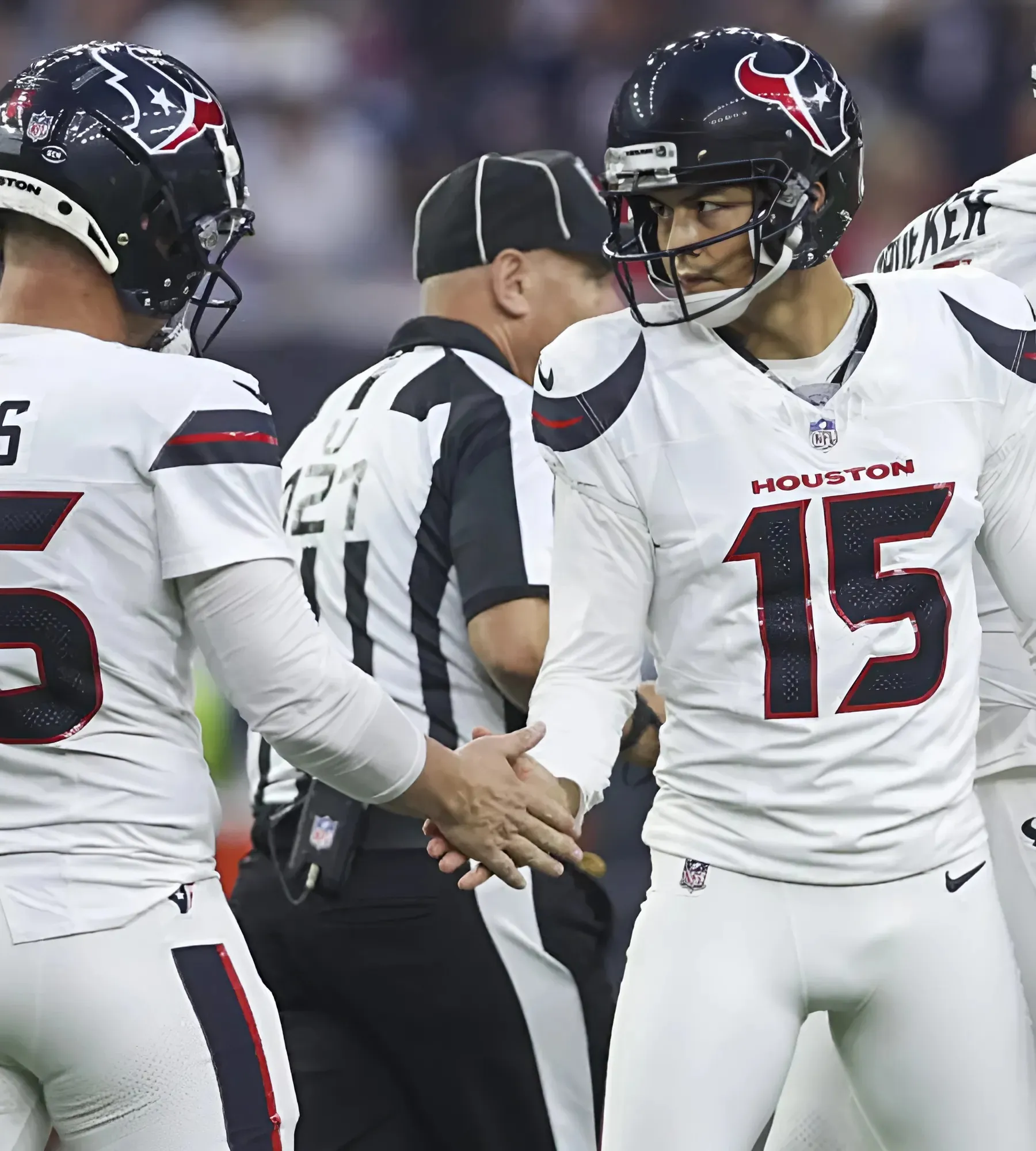 Texans Kicker Gives Bears the Boot in 19-13 Victory