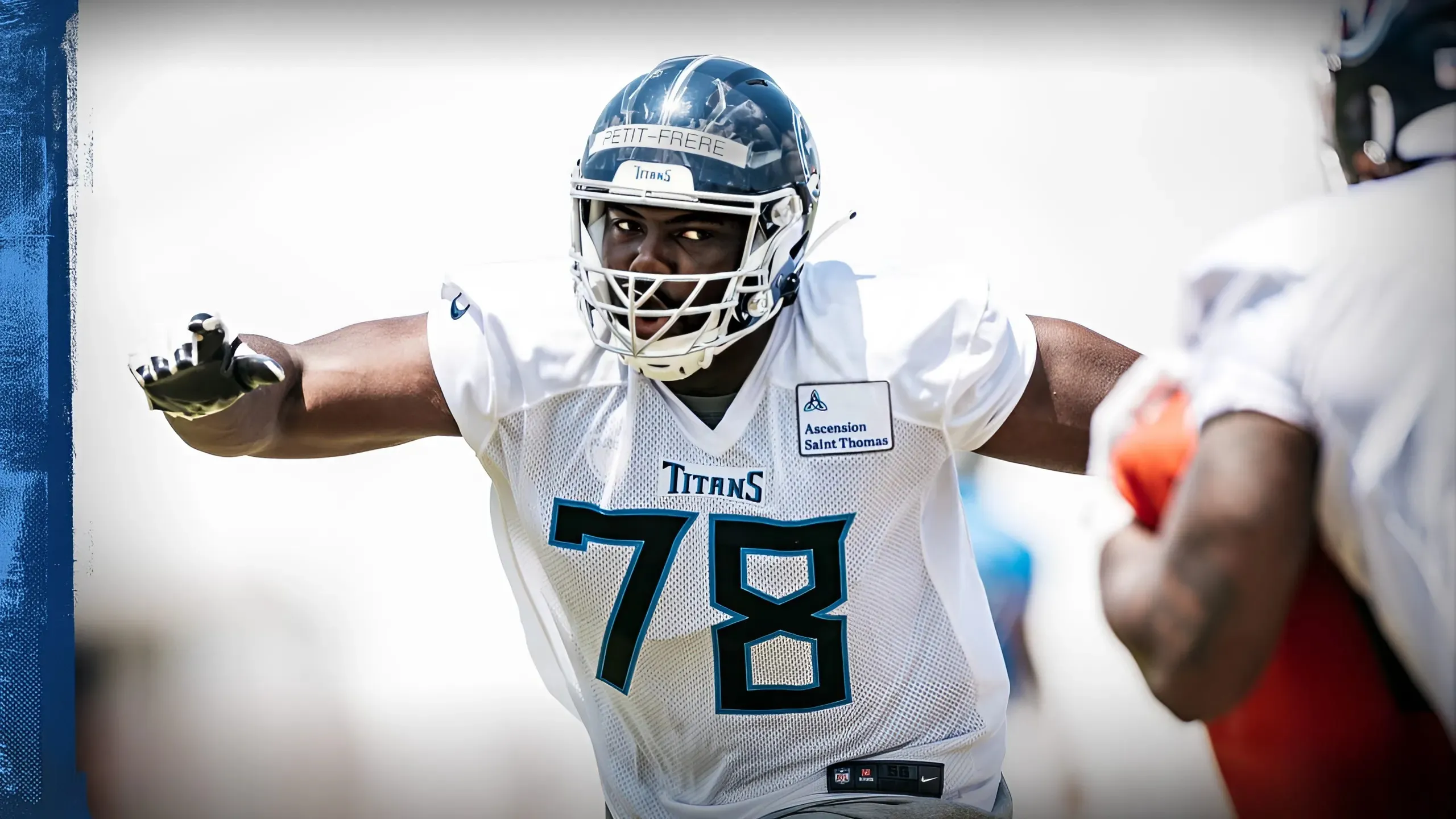 Titans OL signs gambling partnership after being suspended for gambling