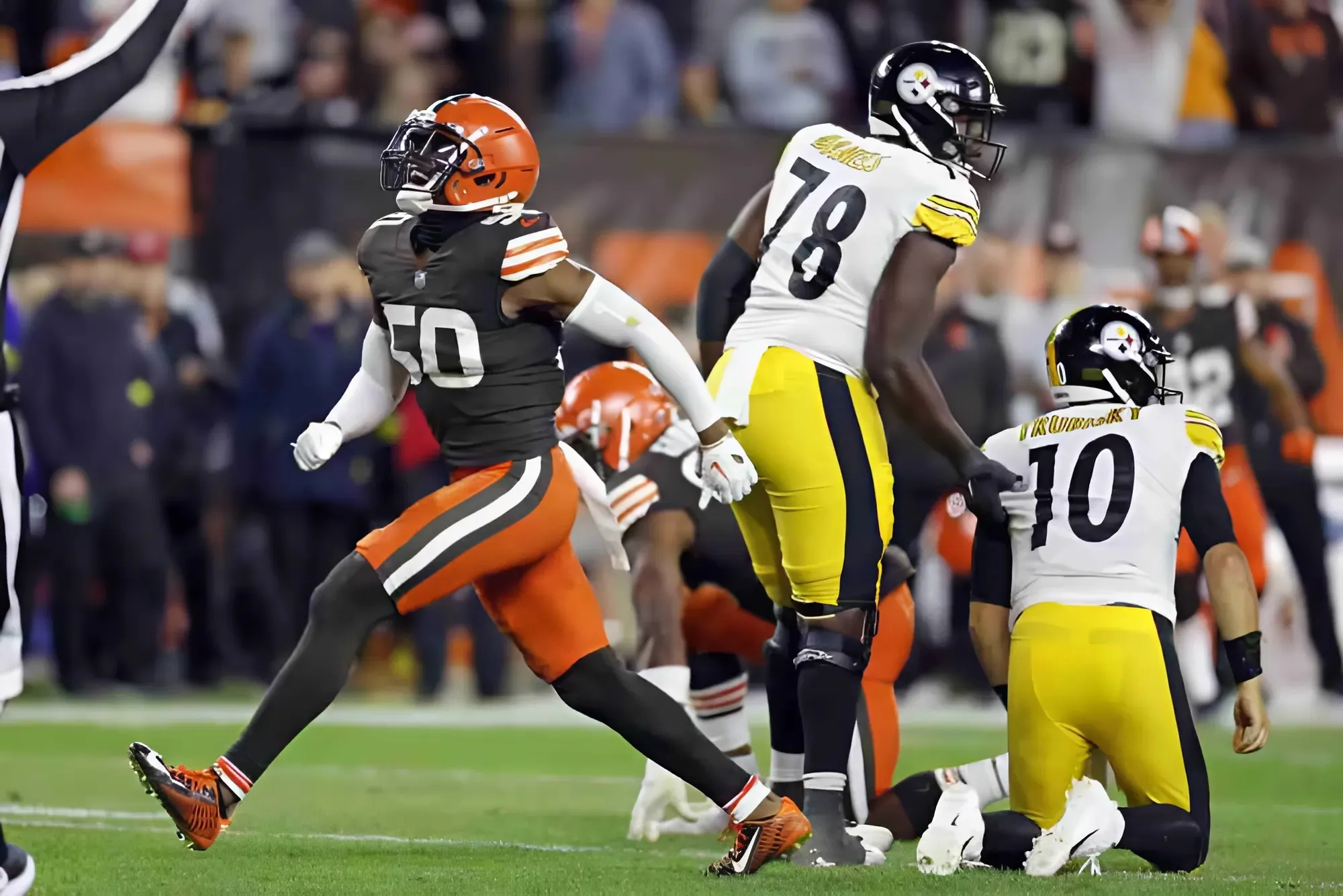 3 Former Browns Still Unemployed After Kareem Hunt Finds New Home