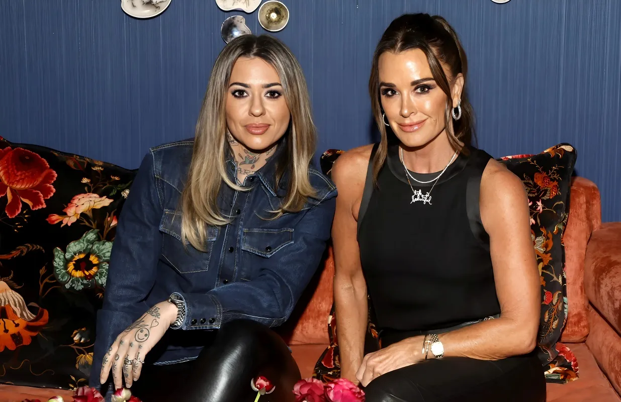 Kyle Richards and Morgan Wade Enjoy “Cozy” Outing Amid Romance Rumors, Plus They Attend Charity Gala & Pose With Jen Aydin as Morgan Opens Up About Surgery & Having Kids - lulu