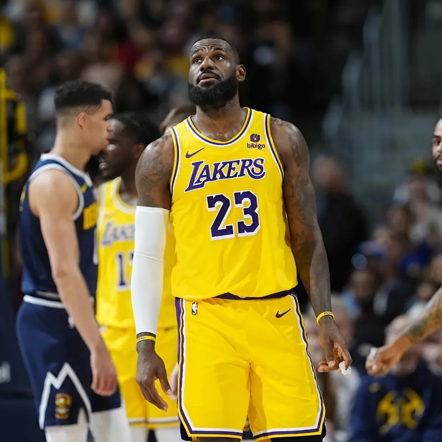 Proposed Lakers Trade Gets Sizable Haul for LeBron James at 40