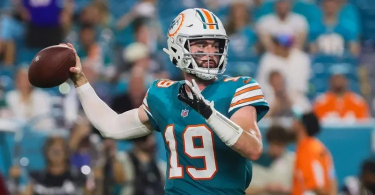 Skylar Thompson gets shot to lead Dolphins' offense at Seattle