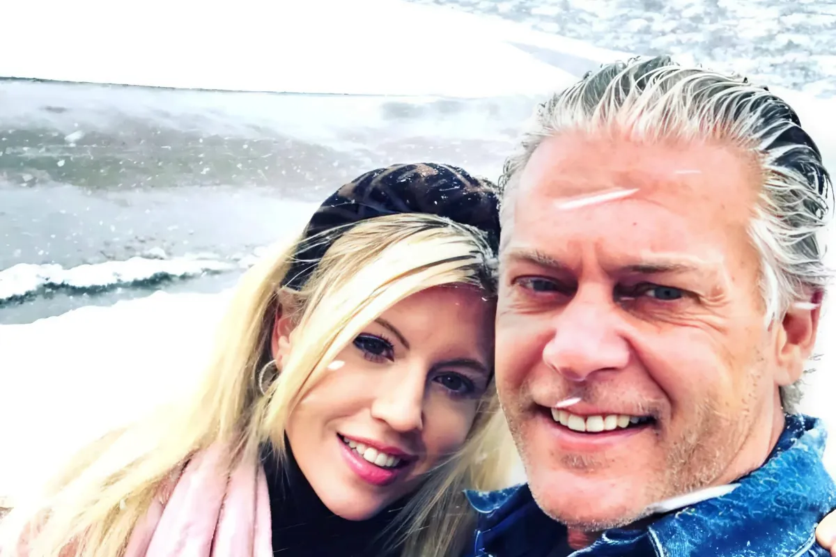 "David Beador's Wife, Lesley, Unveils Shocking 'Receipts' in the Midst of Restraining Order Turmoil - Goes Ringless and Drops Cryptic Video on Troubling Past Experiences"-quang