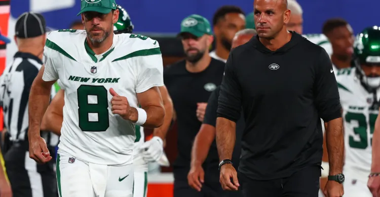 Aaron Rodgers’ Heated Sideline Interaction with Robert Saleh Goes Viral