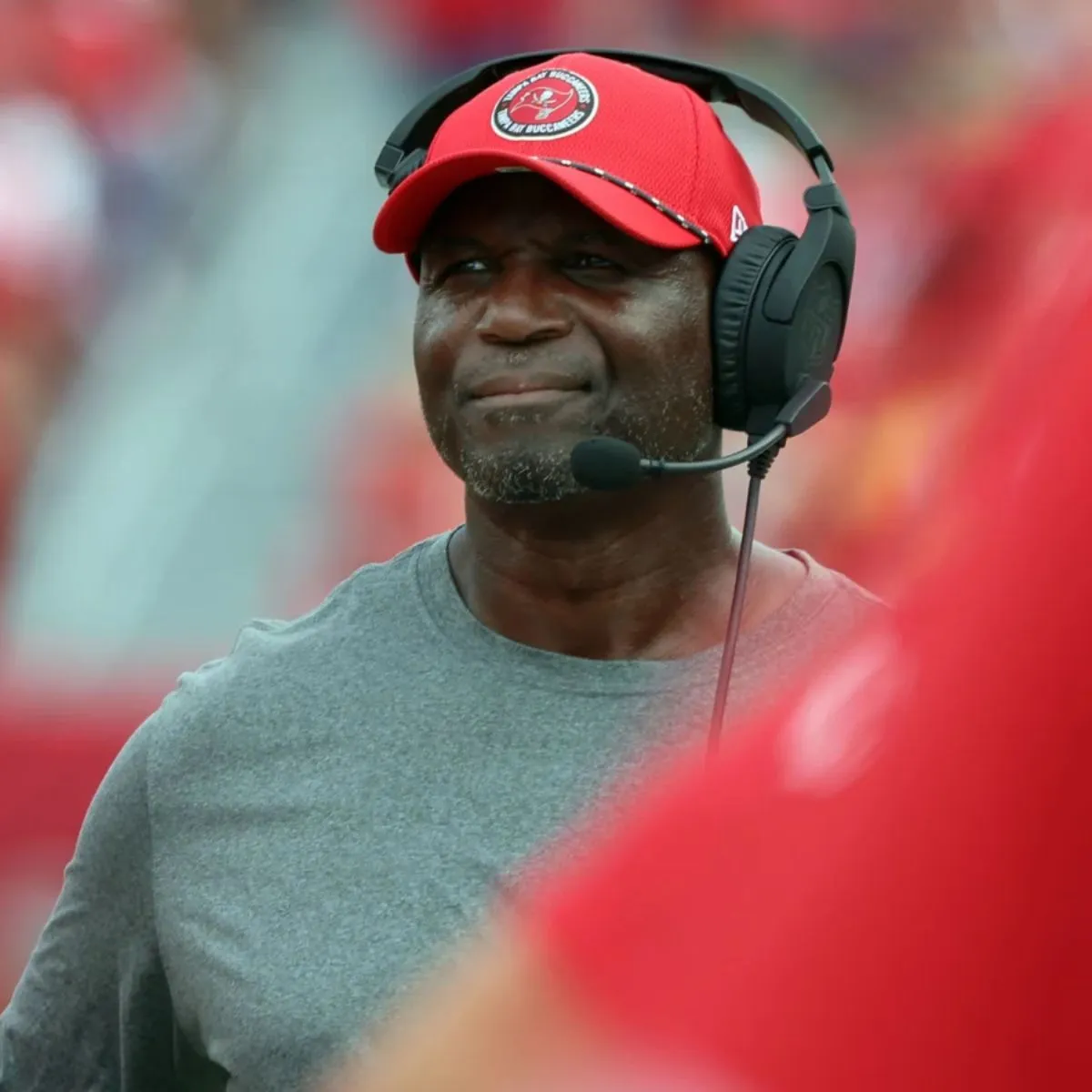 Buccaneers' Todd Bowles dances around Tom Brady question after Baker Mayfield comments