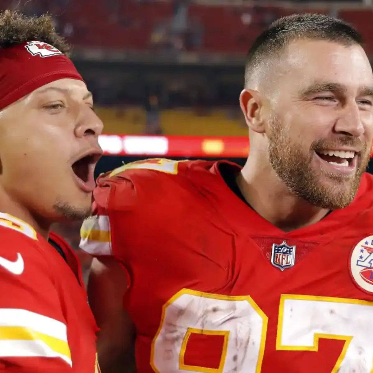 Bengals DB Explains Why He Has Chiefs’ Patrick Mahomes, Travis Kelce as Phone Lock Screen