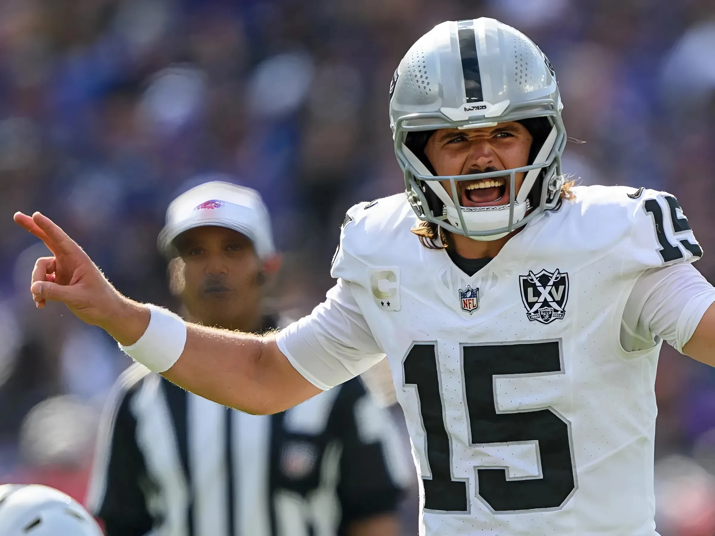 Raiders’ Gardner Minshew Reveals What Maxx Crosby Told Him in Viral Clip