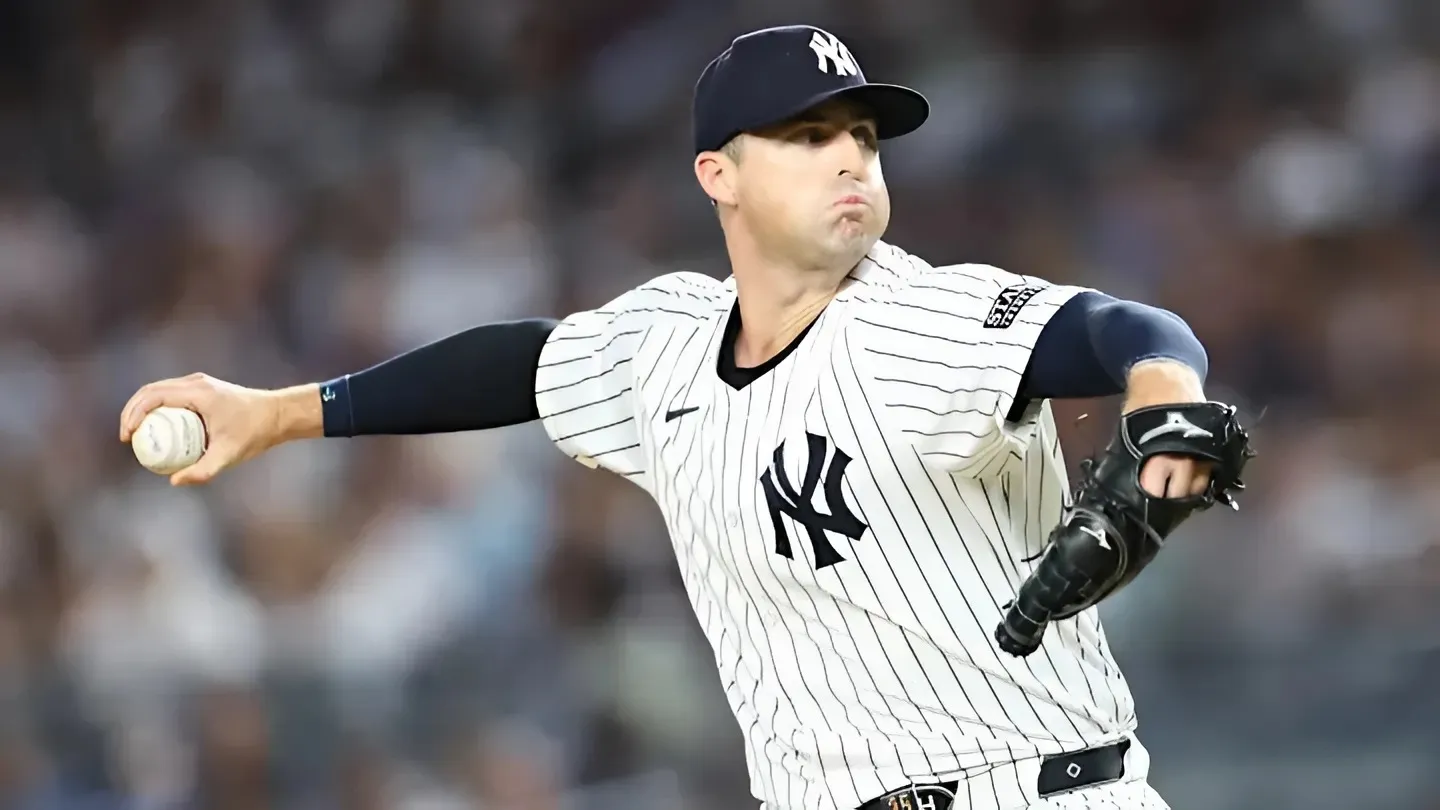 Clay Holmes keeps pitching himself off of the Yankees postseason roster