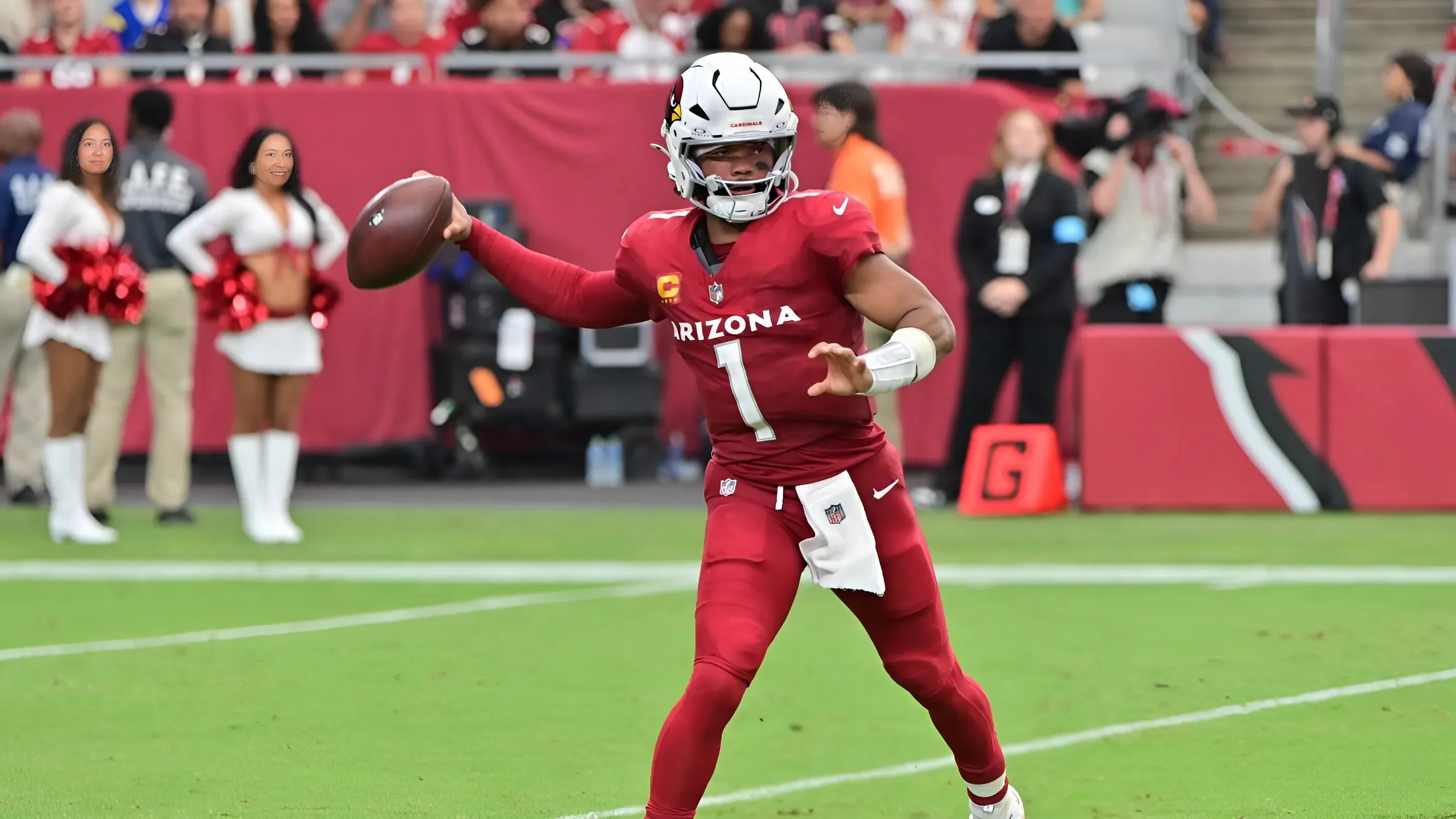 Cardinals quarterback Kyler Murray named FedEx Air NFL Player of the Week after perfect passer rating vs. the Rams