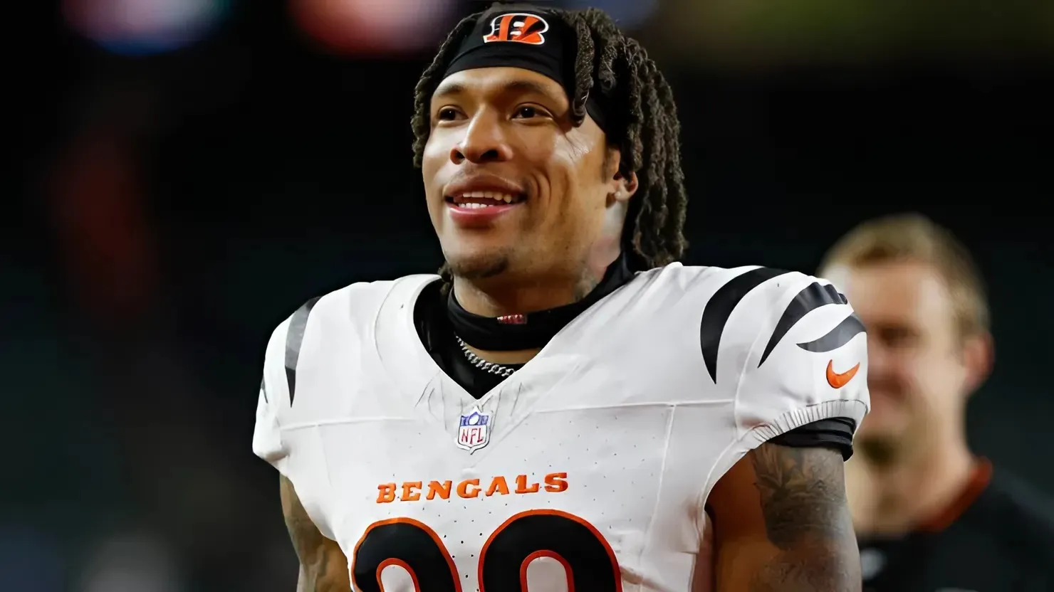 Bengals rookie makes savage Patrick Mahomes, Travis Kelce move after committing crucial penalty in loss to Chiefs