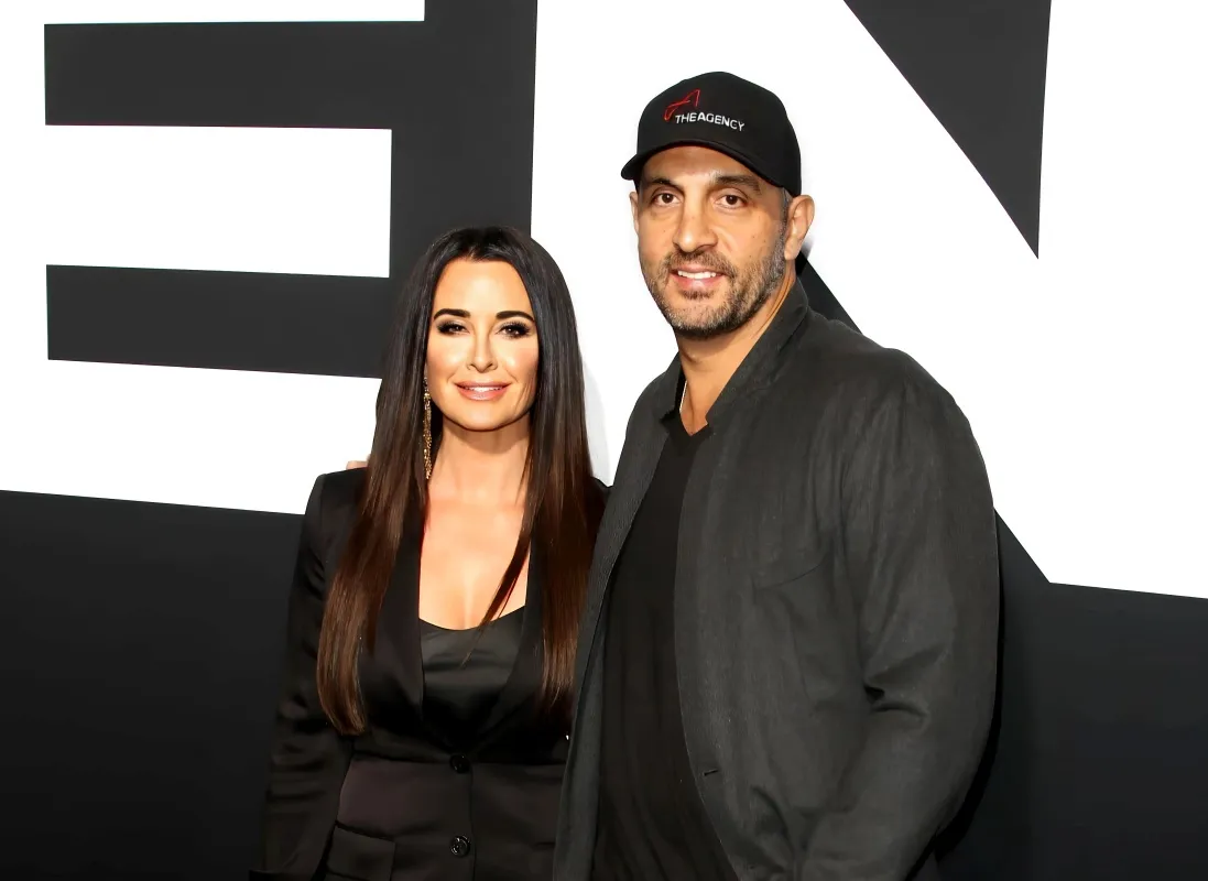 Mauricio Umansky Calls RHOBH Drama “Toxic,” and Talks “Pact” With Husbands, Shares How Show Leads to Divorces, Plus Supporting Kyle - lulu