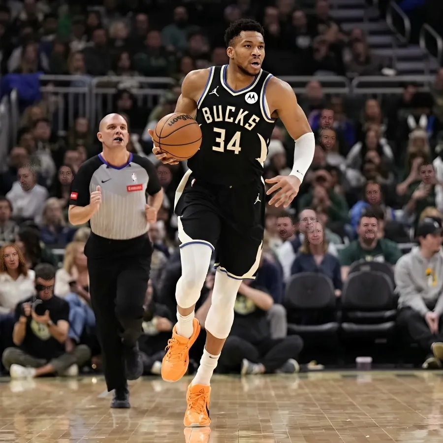 Golden State Warriors Could Pursue Giannis Antetokounmpo In 2025 Offseason