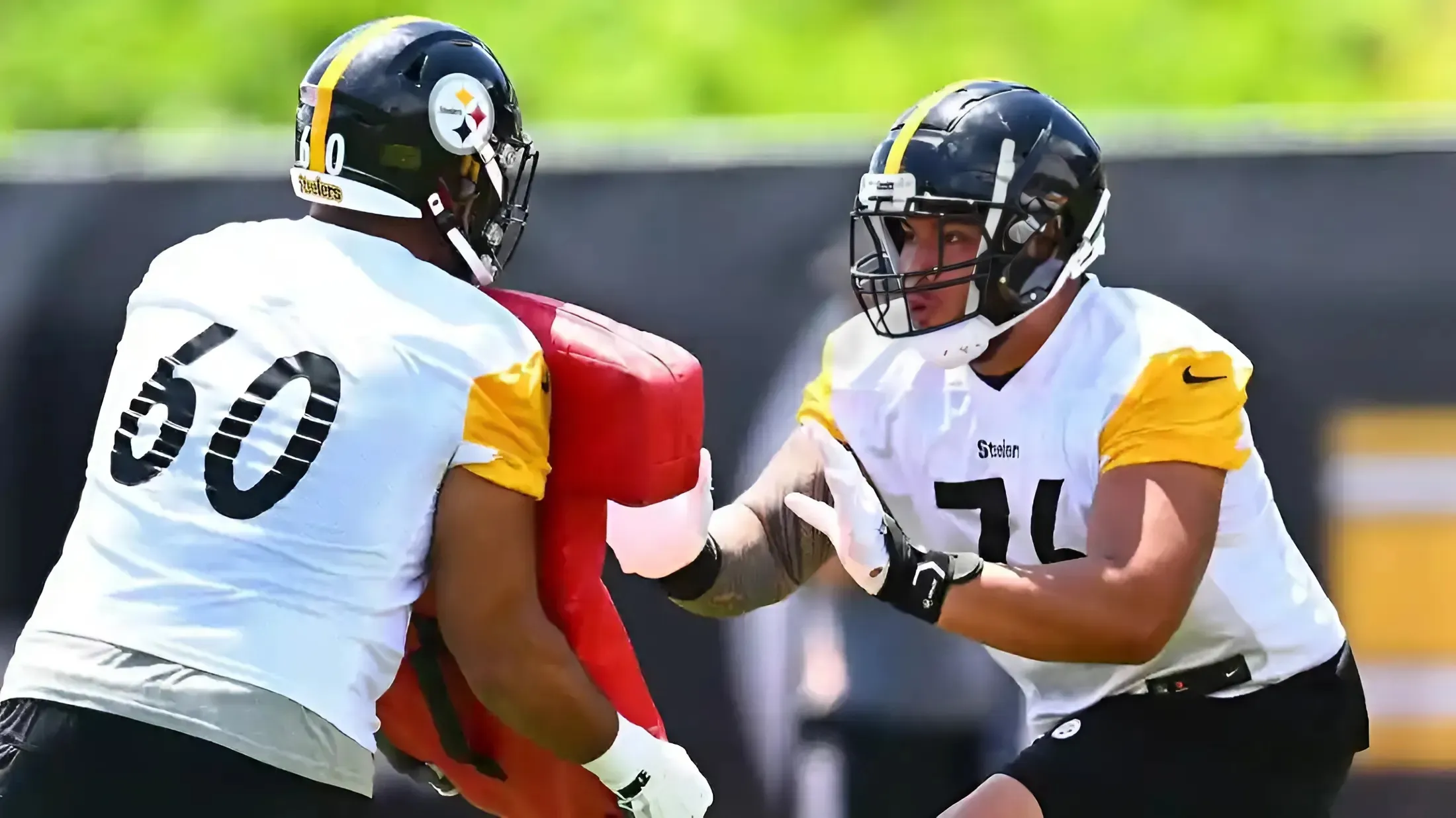 Steelers Place Offensive Starter on IR, Elevate Lineman for Week 3