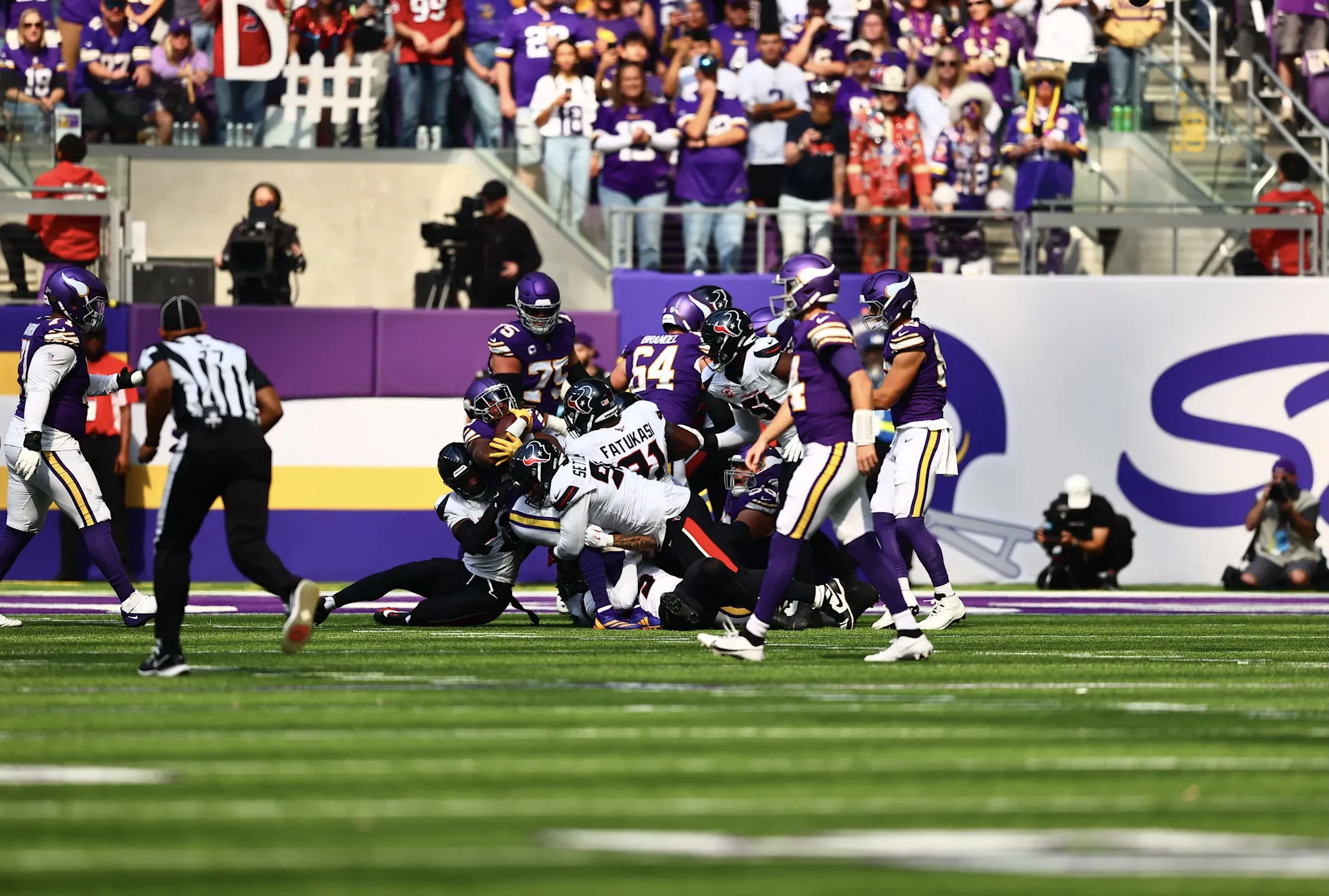 Texans in total shambles with shocking string of penalties vs. Vikings