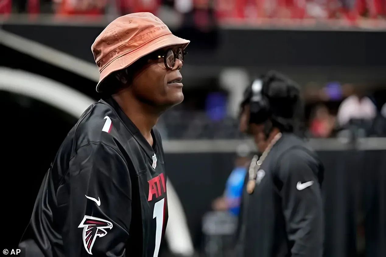 Samuel L. Jackson attends Chiefs vs Falcons with acting legend and longtime Atlanta fan set to cheer on team against Travis Kelce and Co