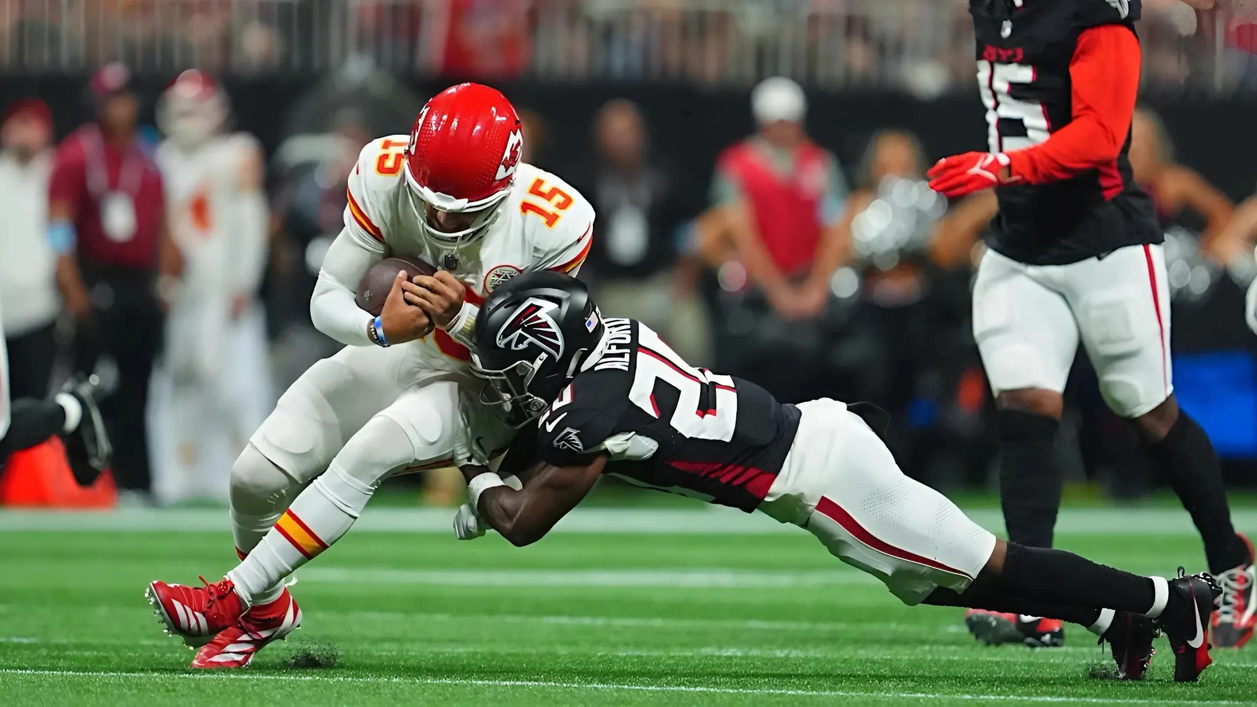 Chiefs star Patrick Mahomes addresses potential knee injury following Falcons win