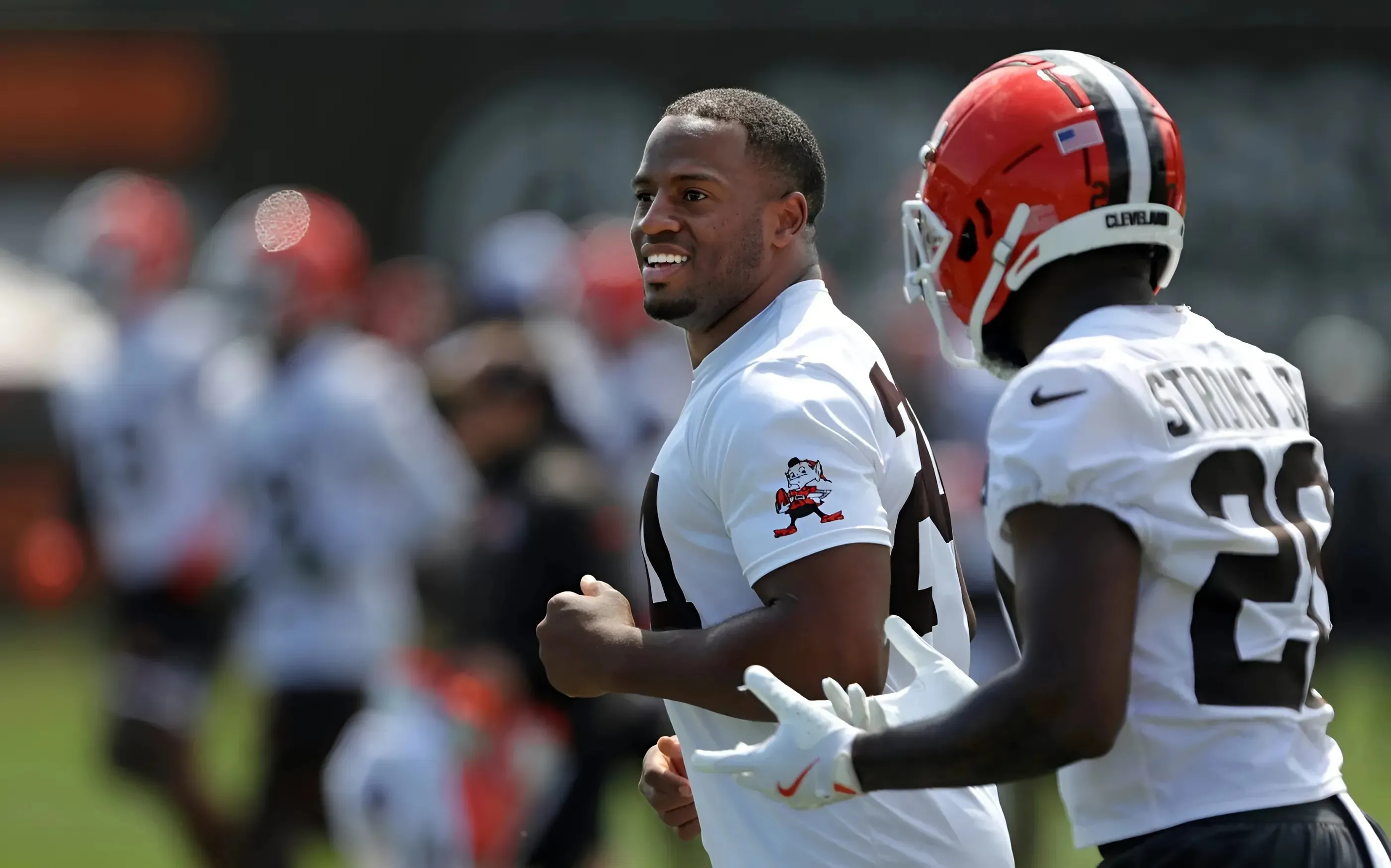 Browns RB Nick Chubb Spotted on Field Amid Return Talk