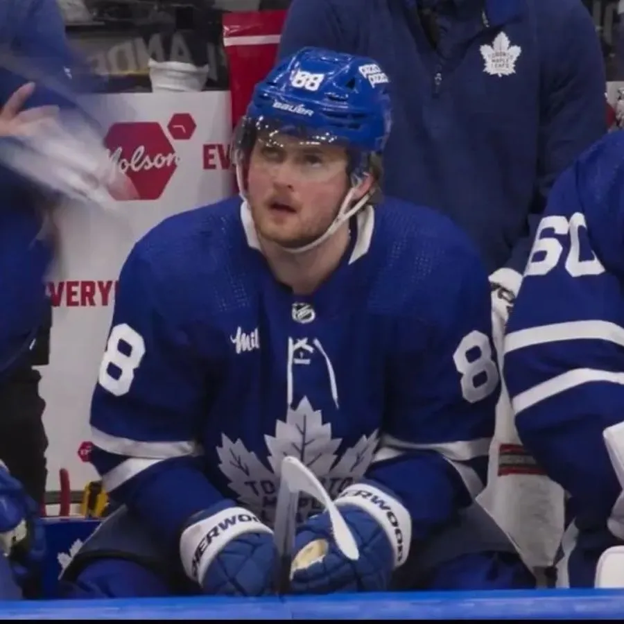 William Nylander berates Mitch Marner in shocking new footage