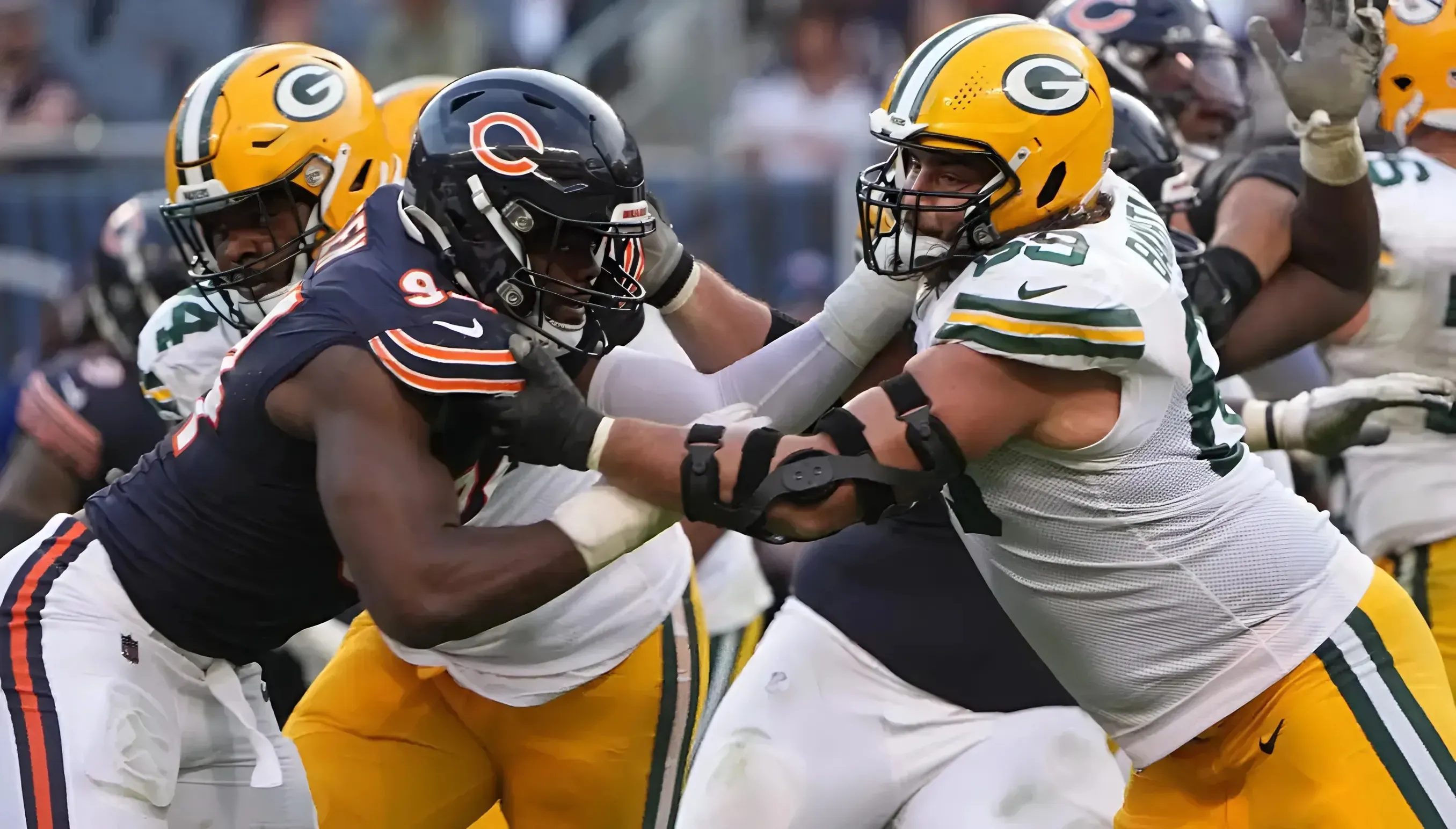 Packers’ Fierce Rival Encouraged to Sign David Bakhtiari After Pitiful Week 3 Performance