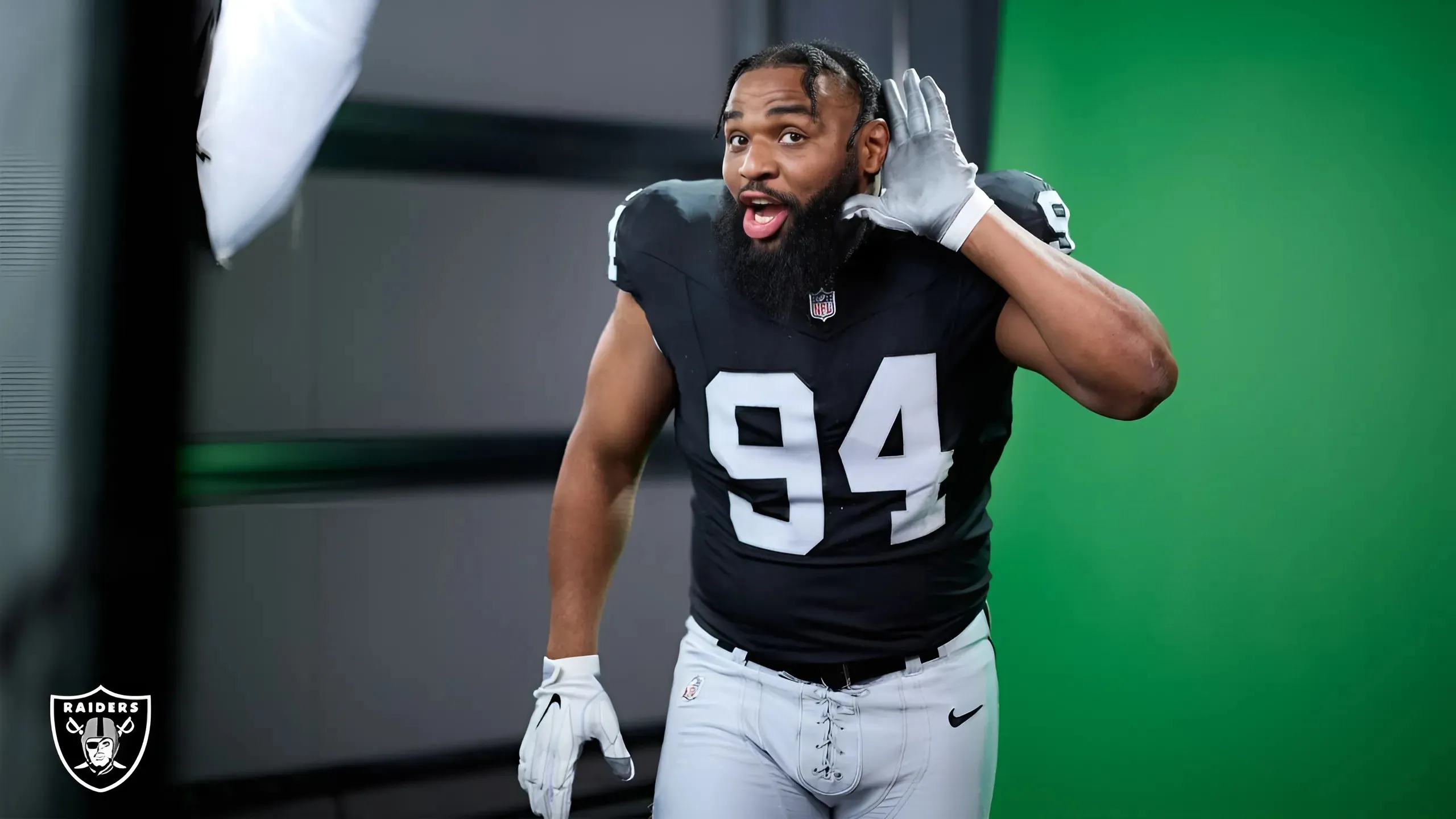 Veteran Raiders Defensive Lineman Aims to Help Lead Turnaround