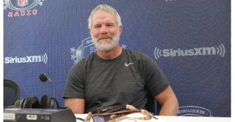 Brett Favre Diagnosed With Parkinson’s Disease After ‘Thousands’ Of Possible Concussions: Video