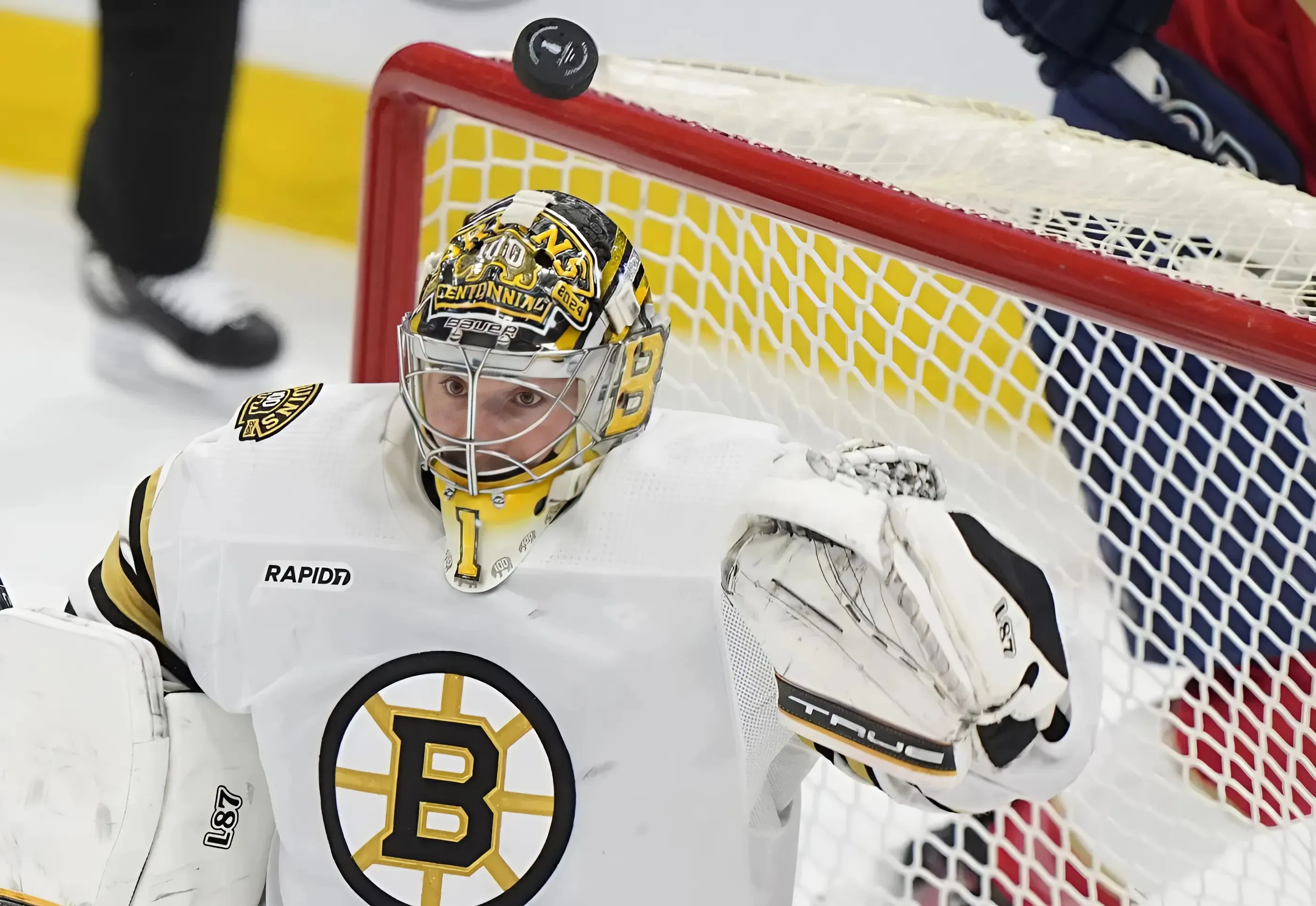 NHL Insider's level of worry for Bruins' Swayman's lack of contact is very concerning