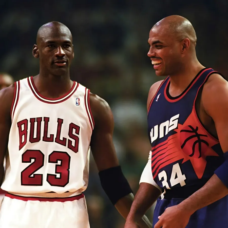 Michael Jordan Refused To Pass The Ball To Luc Longley In One Bulls Game Despite Phil Jackson Telling Him To: ‘You Are Not Catching The Ball’