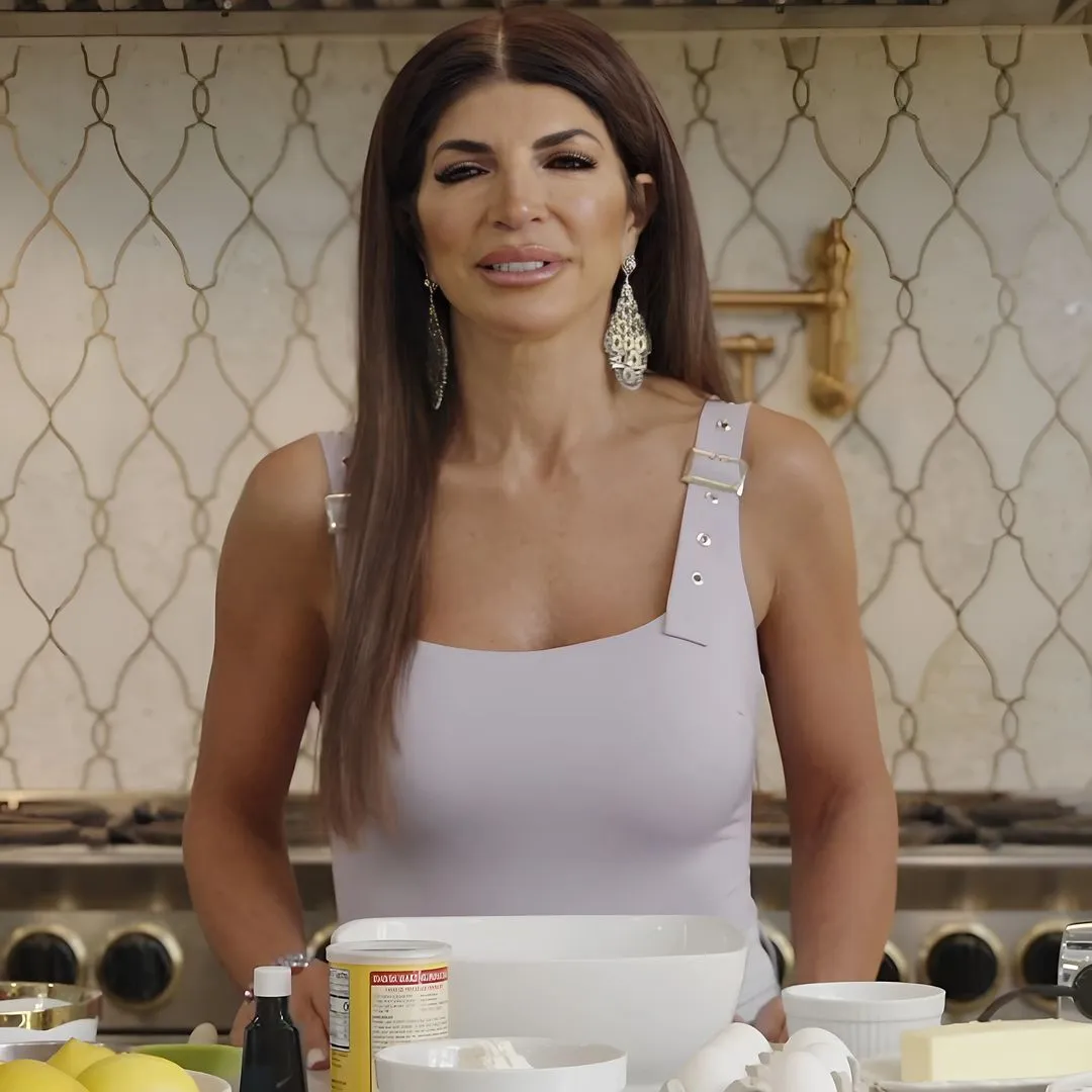 Teresa Guidice called out while cooking red sauce: ‘You used jarred sauce’