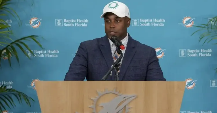 Dolphins Trade Pitch Would Land Recent No. 1 Pick for Cheap Price