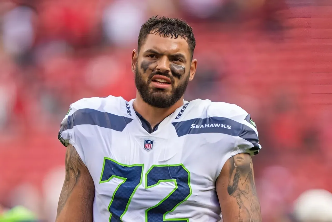 Report: Seahawks not expecting Abe Lucas back ‘until at least midseason’