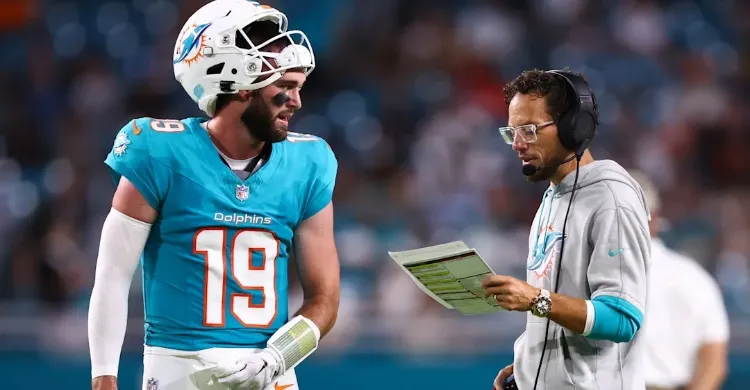 Mike McDaniel hints at major QB change for the Dolphins this week