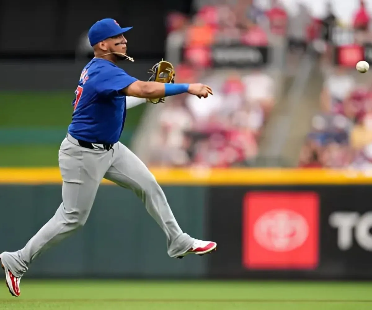 Paredes leads Cubs against the Reds after 4-hit game