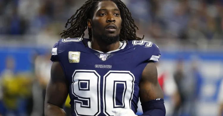 DeMarcus Lawrence questionable to return with foot injury