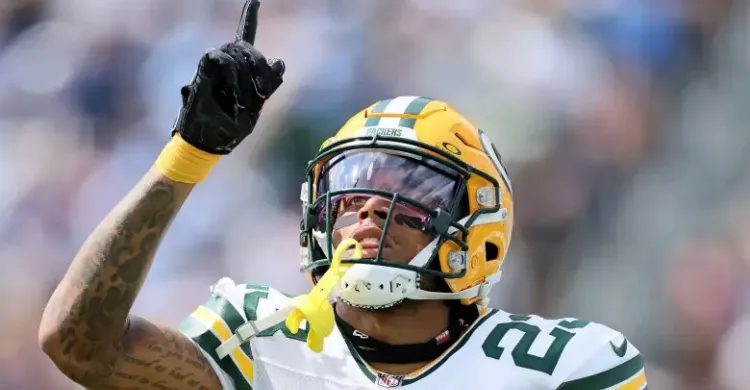 Packers CB Jaire Alexander Catches Stray From Vikings WR Justin Jefferson