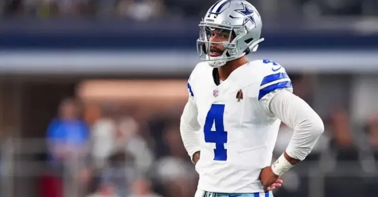 Former NFL QB Rips Cowboys for Handling of Dak Prescott