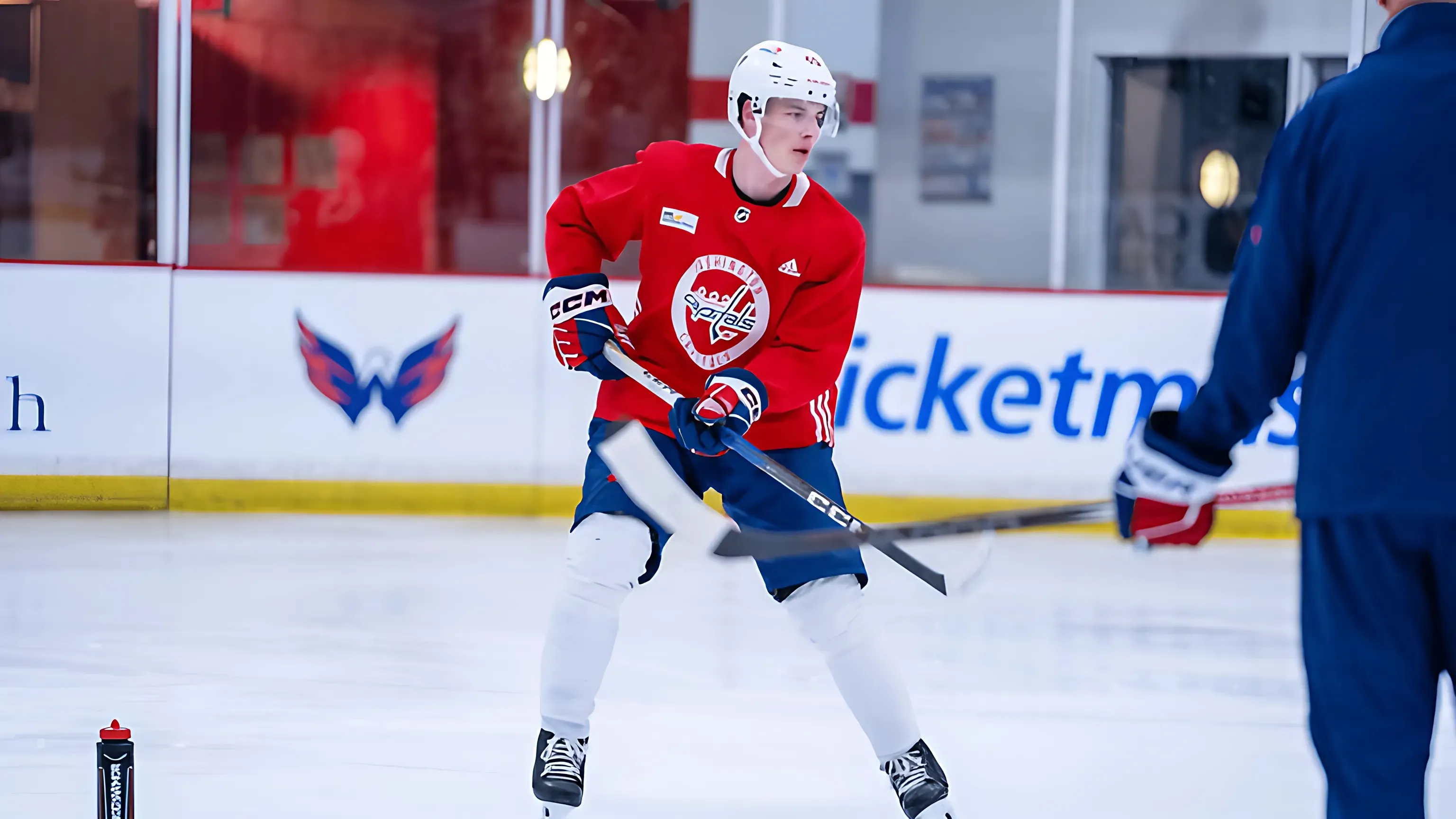 Leon Muggli, Matt Strome Among 21 Players Cut From Washington Capitals’ Training Camp Roster trucc