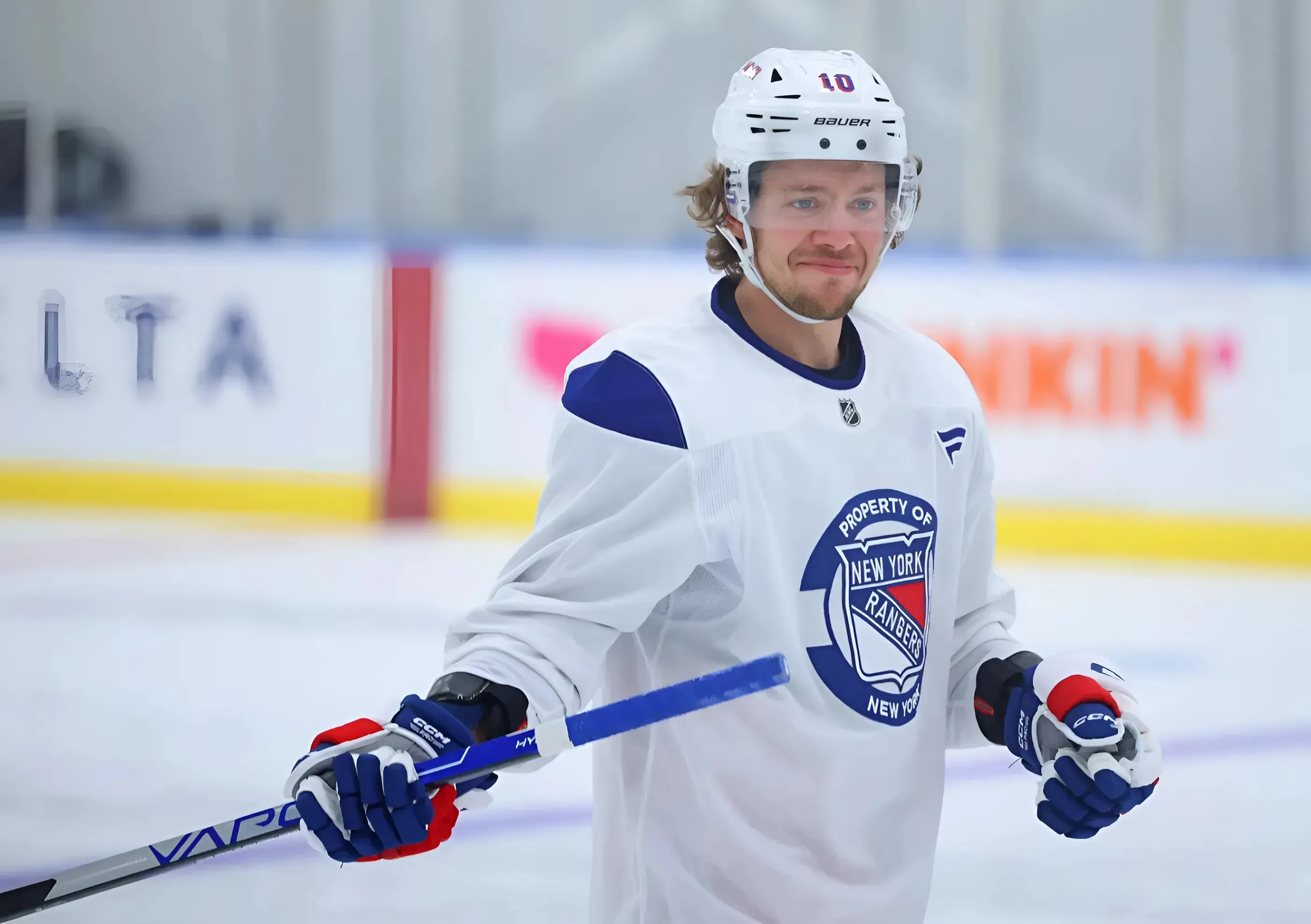 Rangers play it safe with Artemi Panarin after preseason injury scare-quang